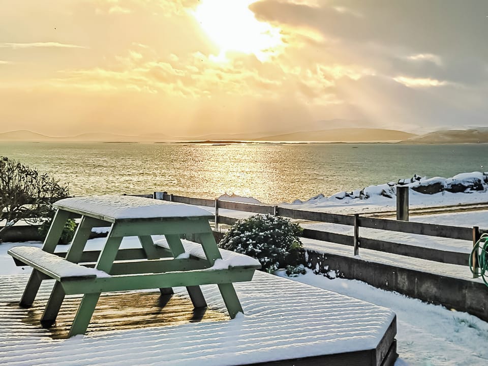 Sitting-out-area | Sealladh Lingeigh, East Kilbride, near Lochboisdale, South Uist