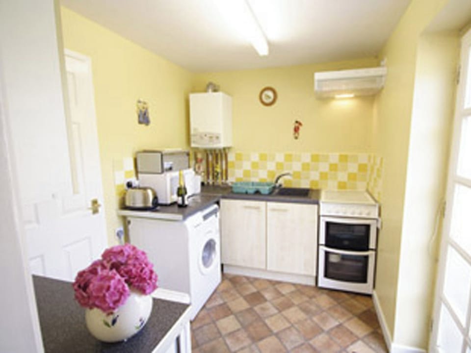 Wisteria Cottage kitchen | Wisteria Cottage, Aylsham