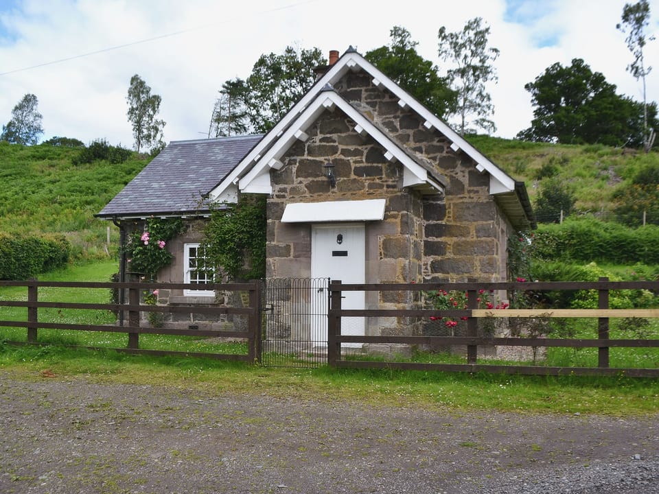 Idyllic detached Victorian cottage | Westerton Lodge - Westerton, Crieff
