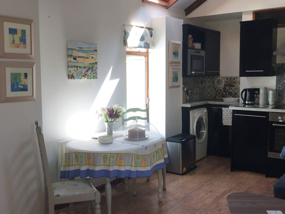 Open plan living space | The Swallows - Grove Cottages, Instow, near Barnstaple