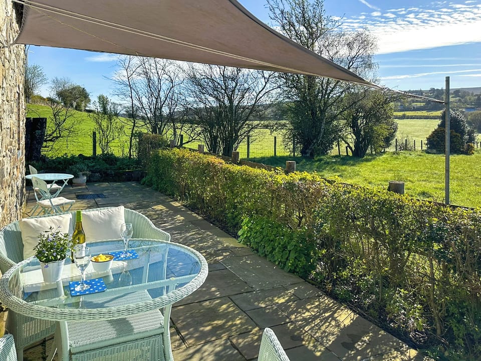 Outdoor area | Meadow Barn, Pennerley, Minsterley
