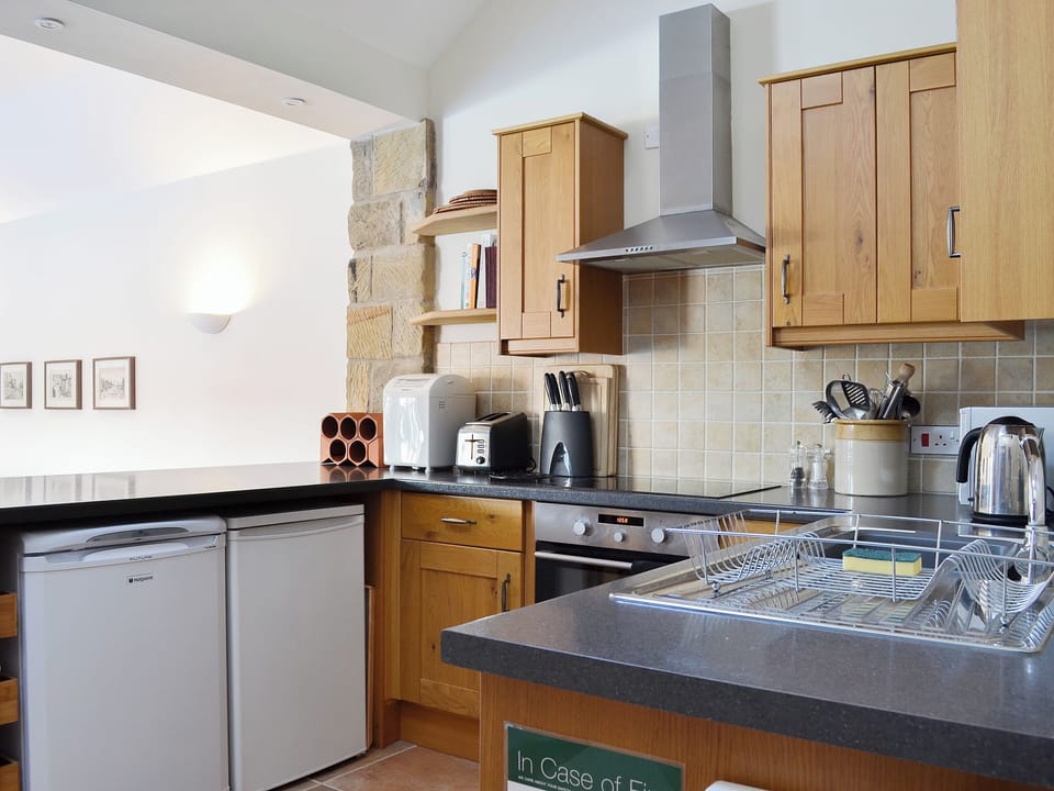 Fitted kitchen with all appliances | Riccal Heads - Grange Farm Cottages, Spaunton, near Lastingham