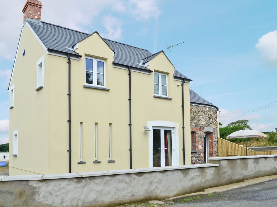 Exterior | Cart-Tws Bach, Treffynnon, nr. St Davids