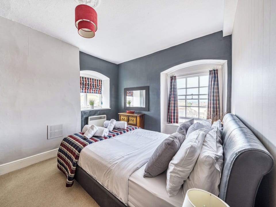 Comfortable double bedroom | Fisher - The Admirals House, Ilfracombe