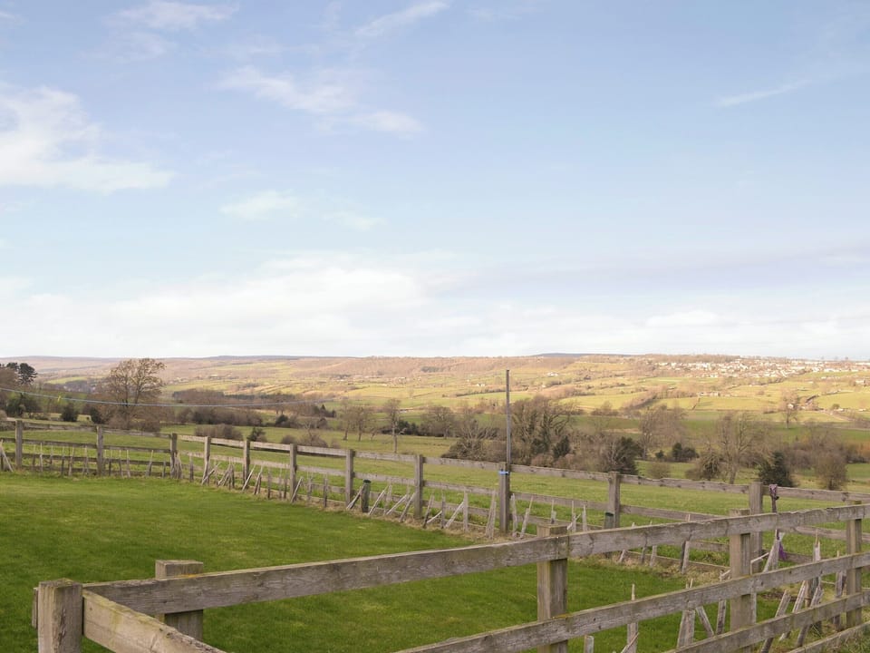 Fabulous rural views | Brandy&rsquo;s Barn, Middleham, near Leyburn