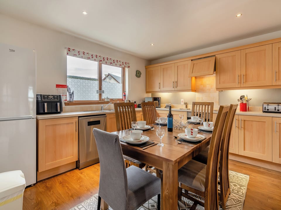 Kitchen | Clunnie Mor - Allt Mor Cottages, Aviemore