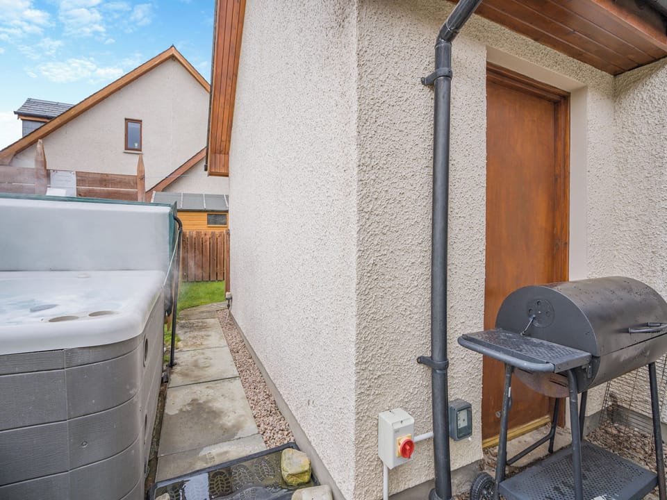 Outdoor area | Clunnie Mor - Allt Mor Cottages, Aviemore