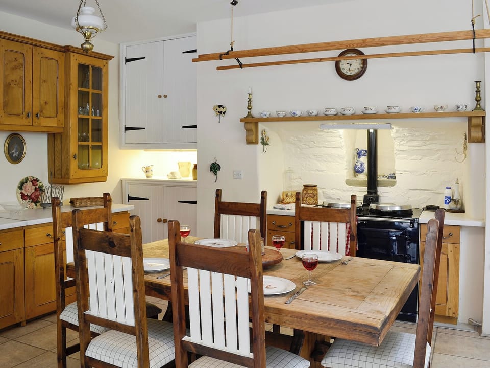 Traditional kitchen/diner with Aga | Crogen Wing, Bala