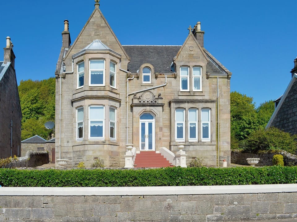 Spacious upper conversion of a Victorian villa boasts | Thornbank, Millport, Isle of Cumbrae