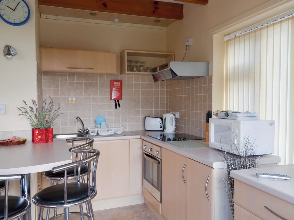 Kitchen and dining area | Flat F1, Dawlish Warren
