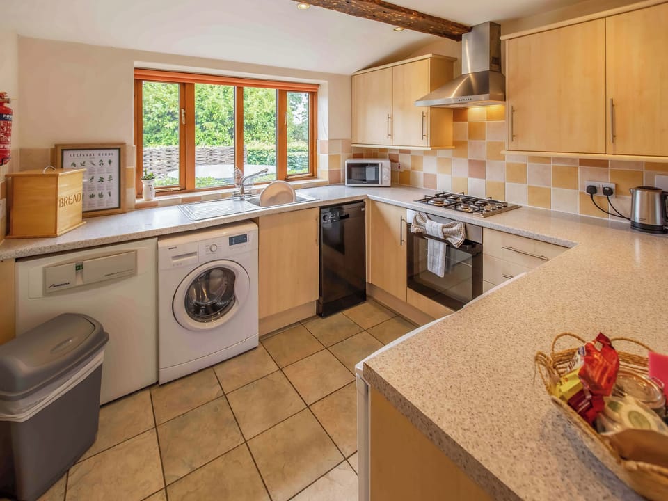 Kitchen | Coriander - Grove Farm Barns, Catfield
