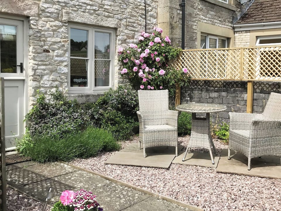 Garden | Perriwinkle Cottage, Great Longstone, near Bakewell