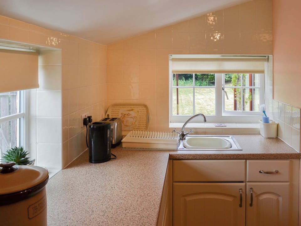 Well appointed kitchen | The Old Stable, Southrey, near Lincoln