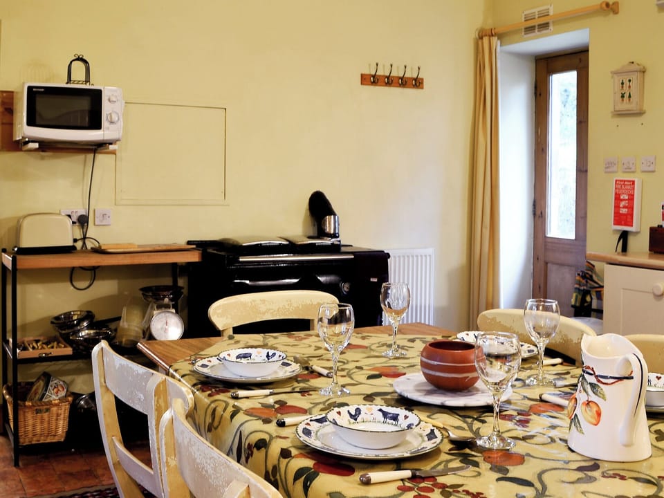 Farmhouse style kitchen with oil rayburn | The Granary, Lanton, near Jedburgh