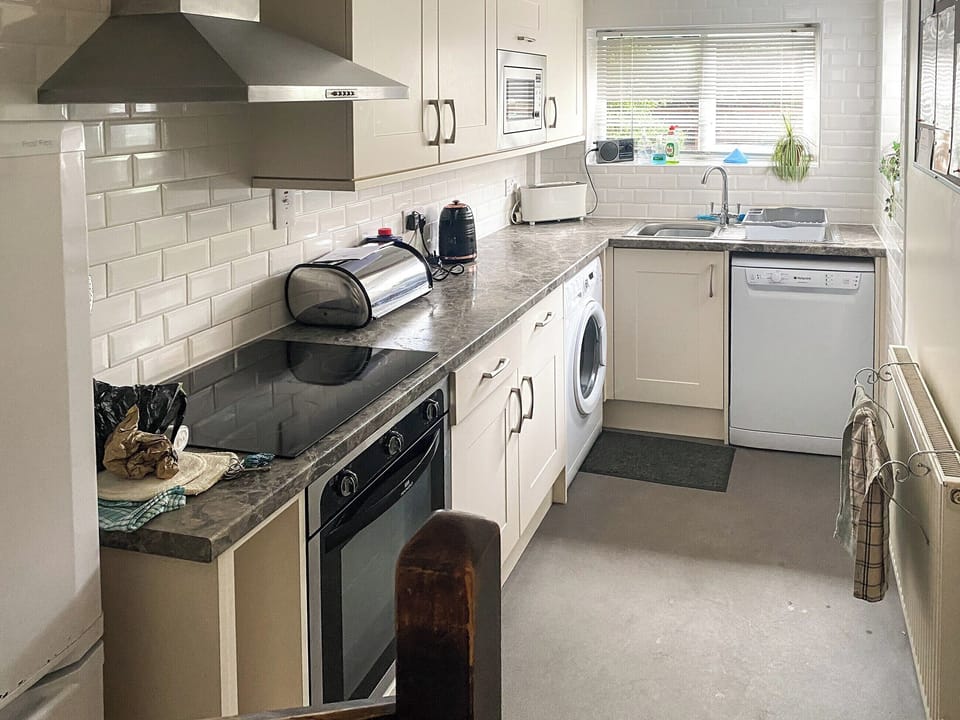 Fully appointed fitted kitchen | Cor Cottage, Whitby
