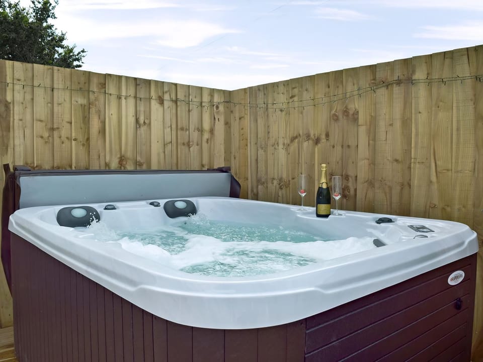 Relaxing, private hot tub | Bwthyn Bwlford, Johnston, near Broad Haven