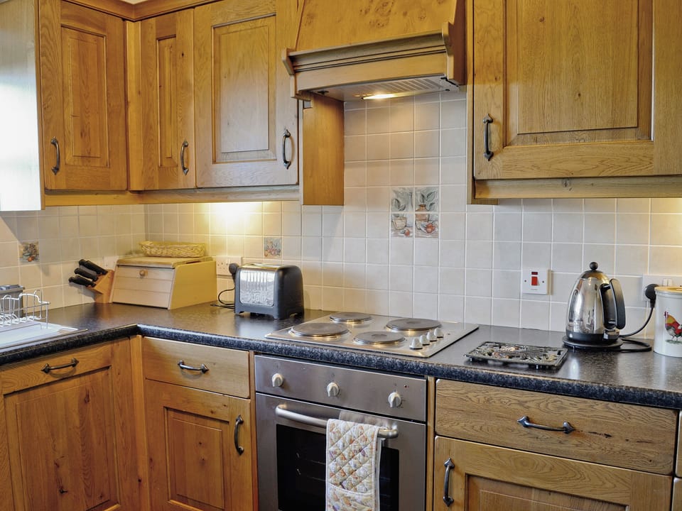 Kitchen | Elidir Cottage, Bontnewydd, Caernarfon