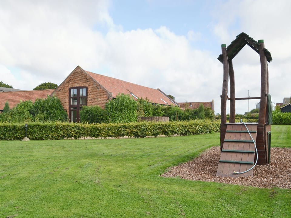 Children&rsquo;s play area | Grove Farm Barns, Catfield | Horning| Norfolk