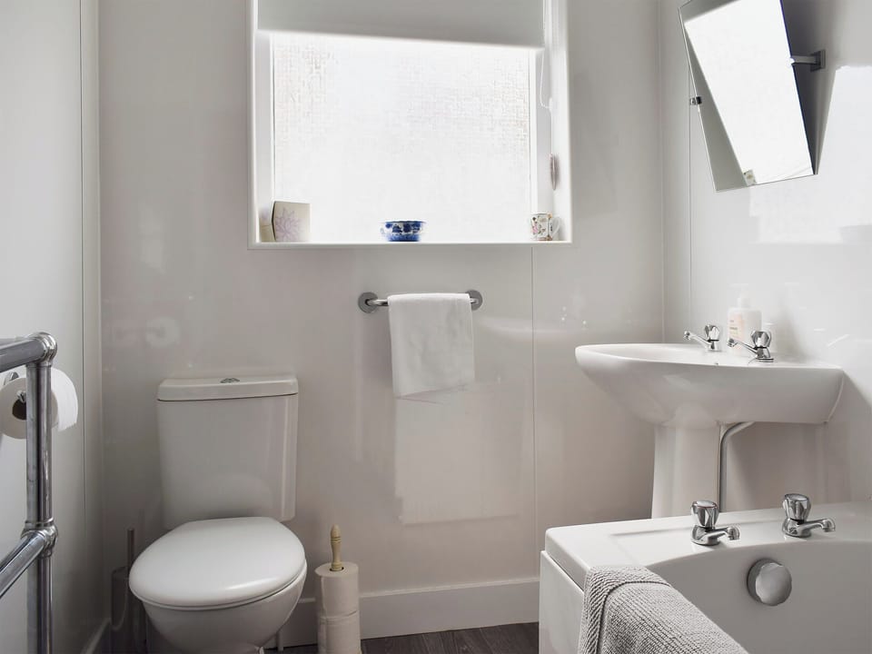 Bathroom | Kannier Cottage, St Monans, near Anstruther