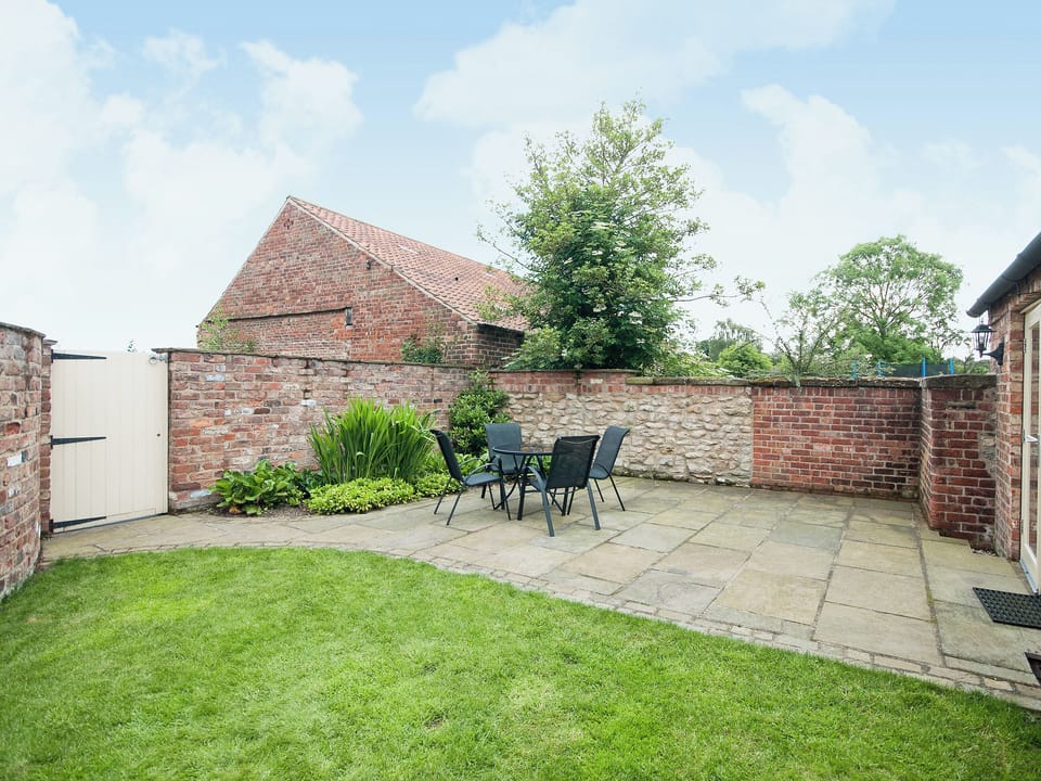 Garden | Woldsend Holiday Cottages: Rose Cottage, Rillington