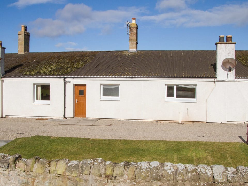 Charming seaside cottage in the Northern Highlands | Sheaf Dale, Portmahomack, near Tain