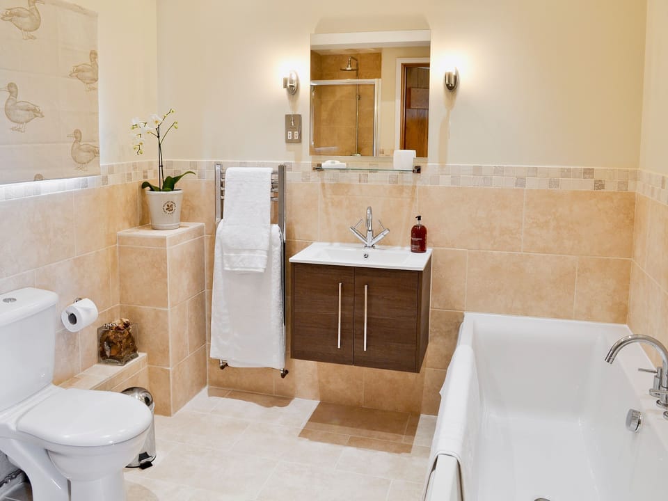 Bathroom | The Peacock Barn, Burwash