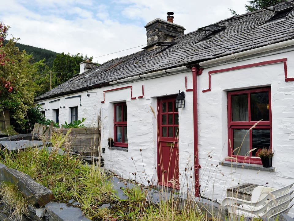 Charming cottage | Bryn Rhos Goch, Cwm Penmachno, near Betws-y-Coed