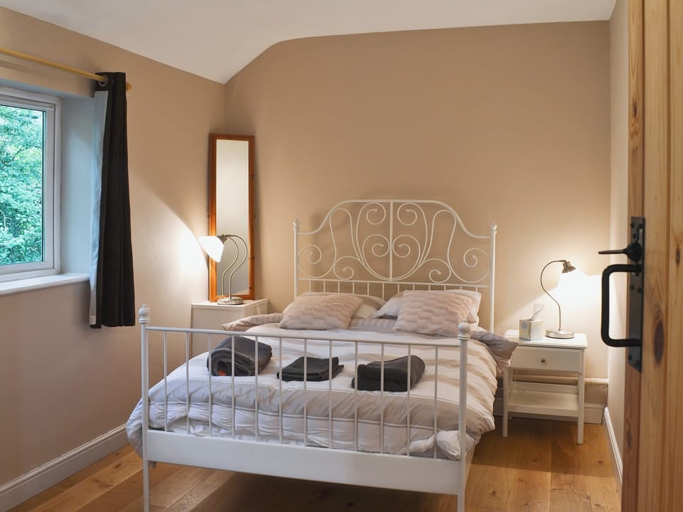 Annexe double bedroom | Glanrafon Isaf, Llanfaglan, Caernarfon