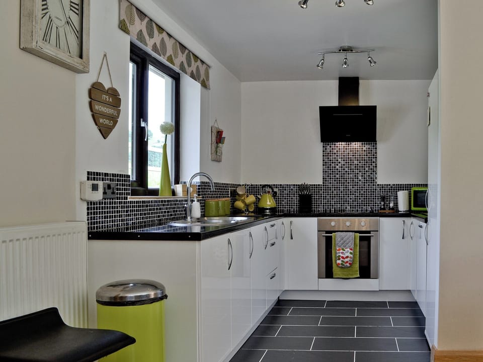 Kitchen | River Cottage - Mill Farm Holiday Cottages, Heyope, near Knighton