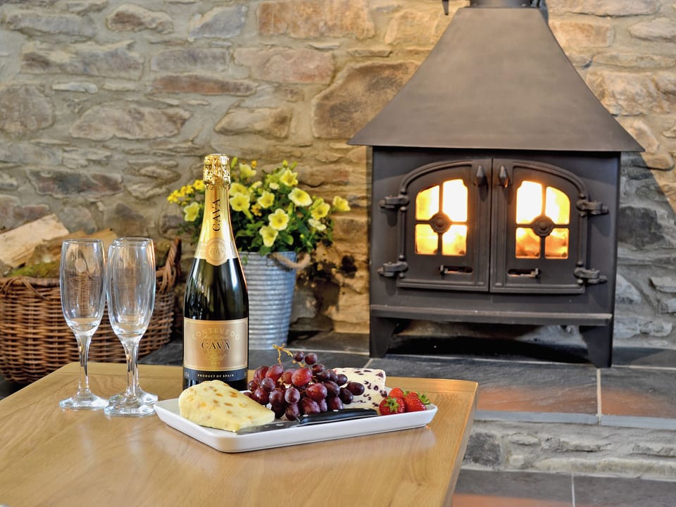 Living room | Grofftau Cottages - Golygfa&rsquo;r Mynydd, Pontrhydfendigaid, nr. Tregaron