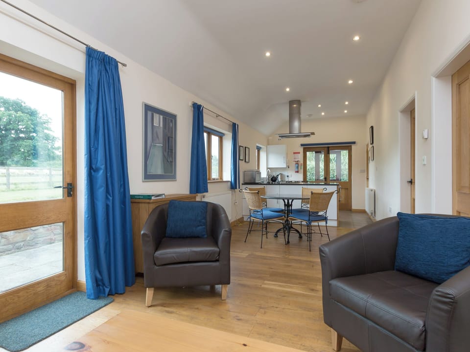 Open-plan design | Parkers Lodge - Netherley Hall Cottages, Mathon, near Malvern