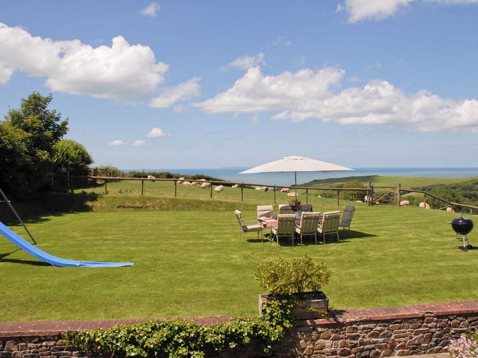 Garden and grounds | Chiddlecombe Holiday Cottages - Chapman House, Fairy Cross, Bideford