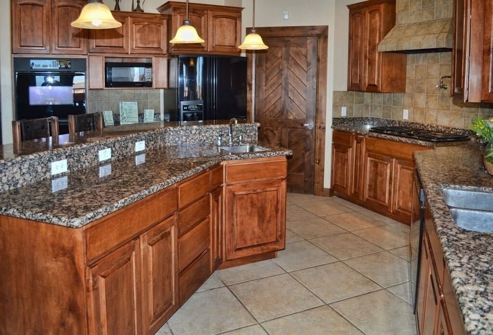 Fully stocked gourmet kitchen with over 15 small appliances for your convenience