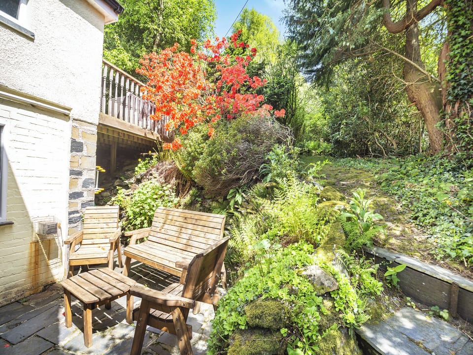 Sitting-out-area | Cartref, Capel Curig, Betws-y-Coed