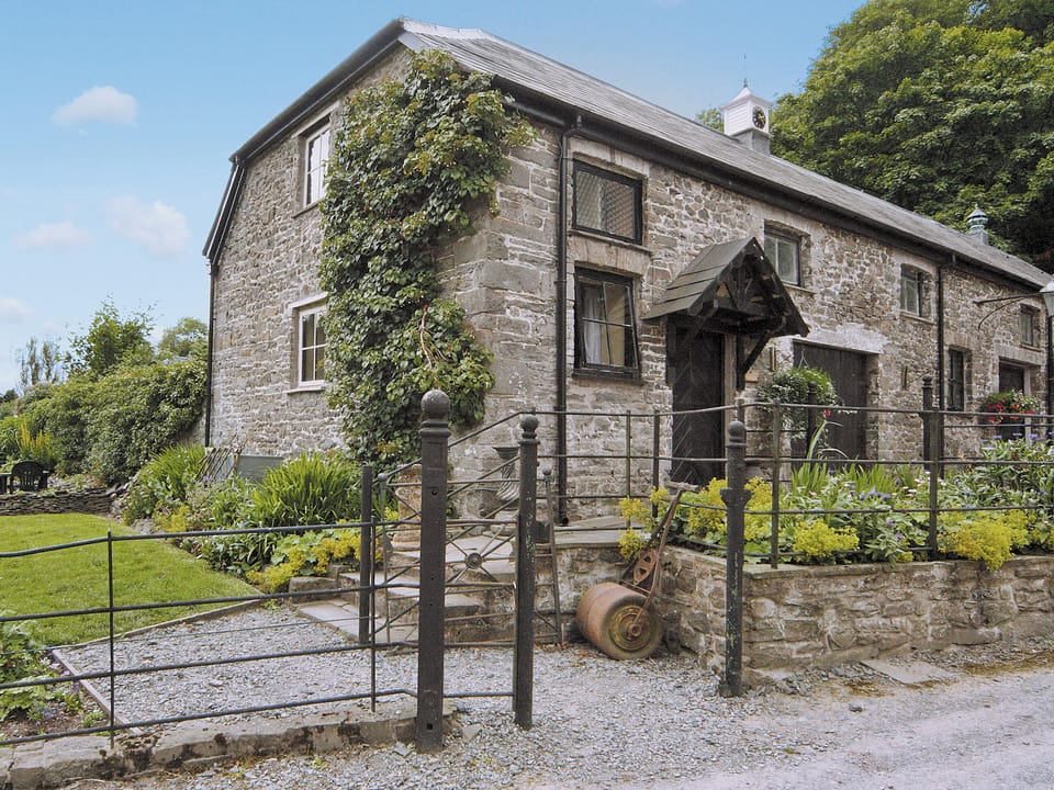 Exterior | Game Keepers, Llangadog