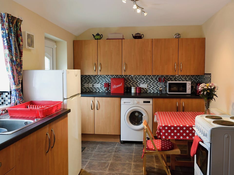 Kitchen | Dolfran Bach, Dolwen, near Betws-yn-Rhos, Abergele