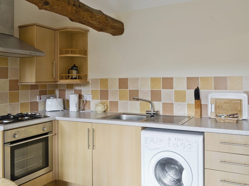 Open plan living/dining room/kitchen | Basil, Catfield