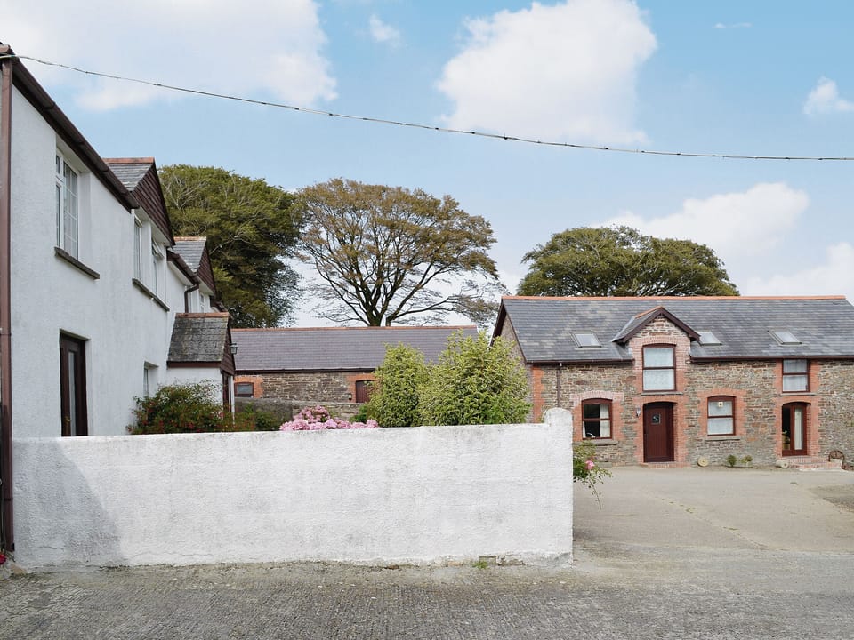 Exterior | Granny Bond&rsquo;s Farmhouse, Buckland Brewer