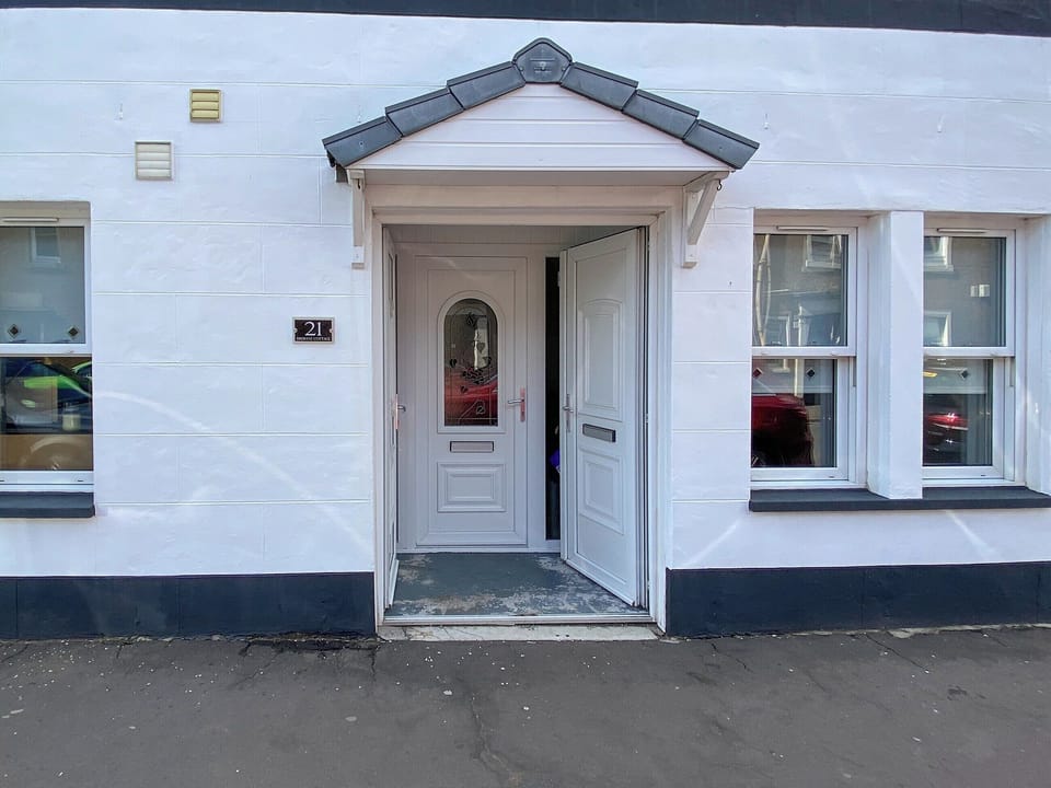 Exterior | Largs Brisbane Cottage, Largs