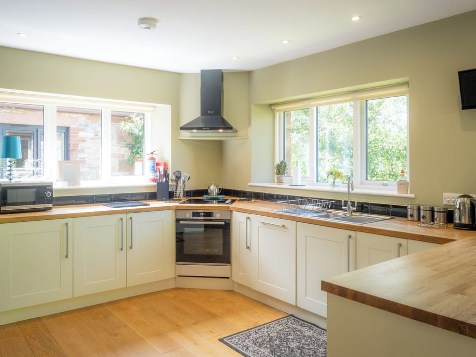 Kitchen | Riverbank Cottage - Hole House Farm Cottages, Pooley Bridge, nr. Ullswater