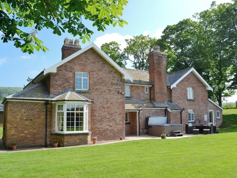 Wonderful holiday home | Cefnaire, Newtown