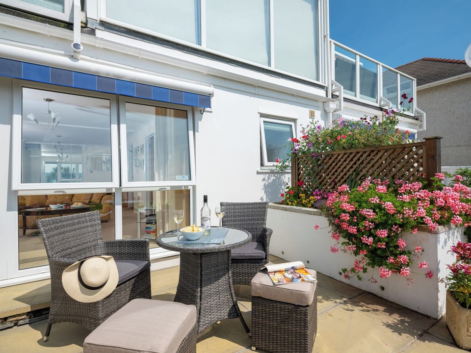 Patio | Polgew Studio - Polgew Suites, Marazion