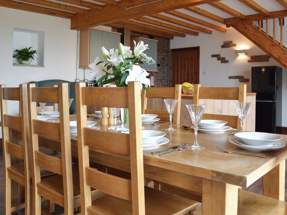 Dining area | The Granary - Brockholme Barns, Hornsea