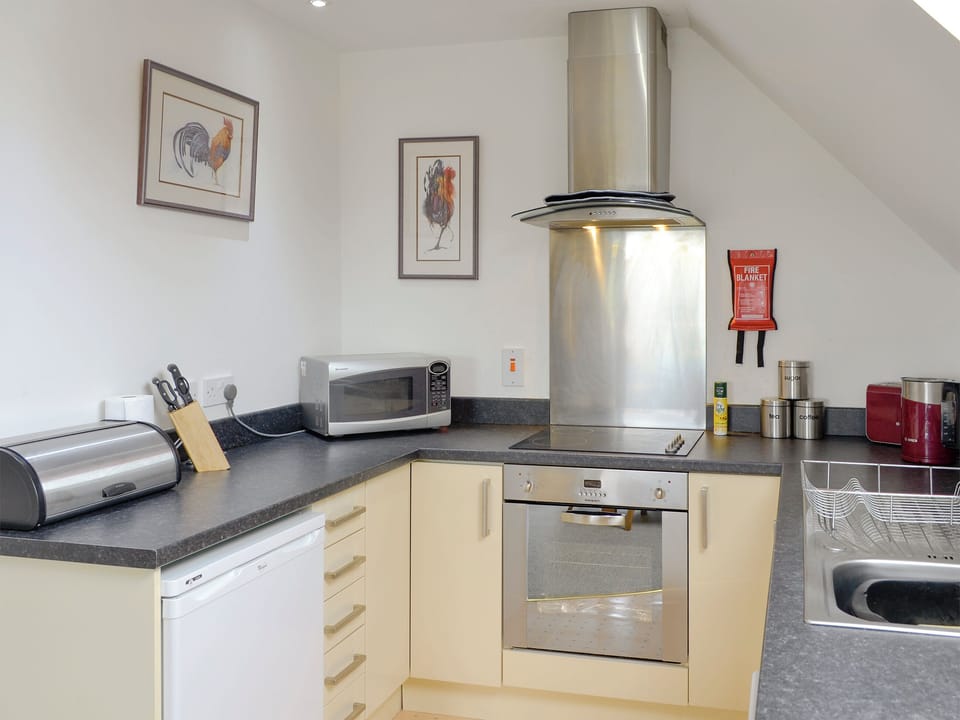 Well-equipped fitted kitchen | No 32 - Queens Court, Inchmarlo, near Banchory
