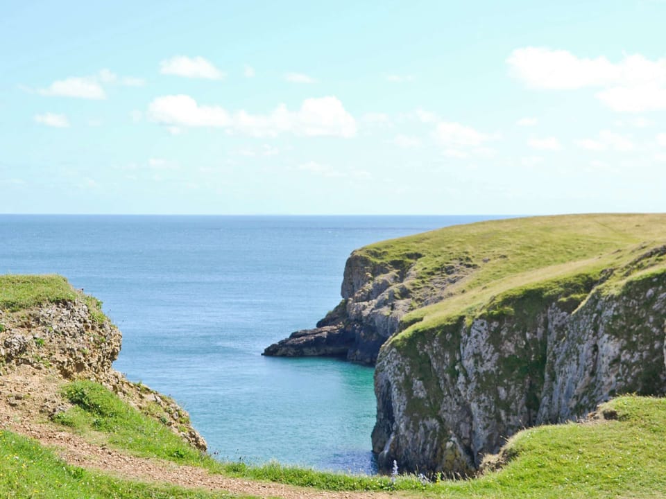 Surrounding area | Ffynnonmeredydd Cottages - The Stable, Mydroilyn, nr. Aberaeron 