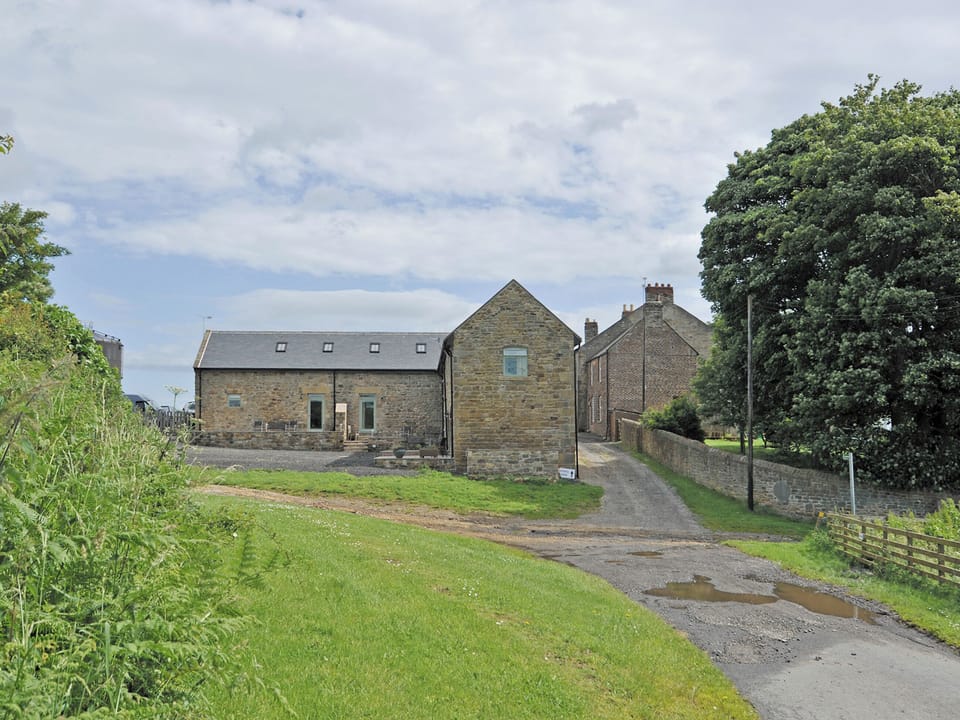 Riding farm complex | Lapwing Cottage, Nr. Beamish