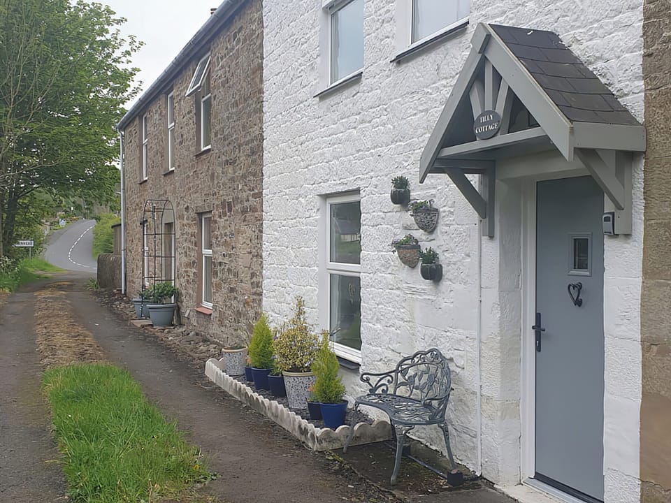 Quaint stone-built terraced cottage | Tilly Cottage, Greenhead, near Haltwhistle