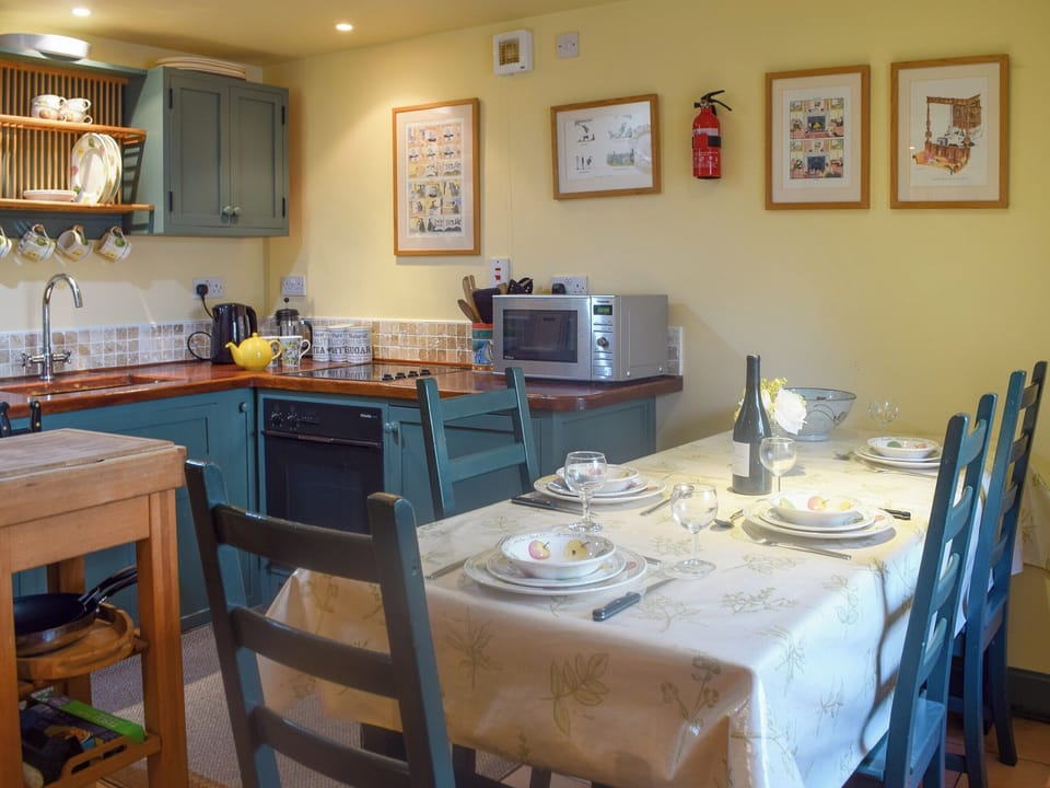 Dining Area | But &rsquo;n&rsquo; Ben - Ardura Estate, Nr Craignure, Isle of Mull