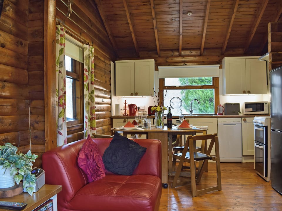 Lovely kitchen/dining area | Forest View, Strathyre, near Callendar
