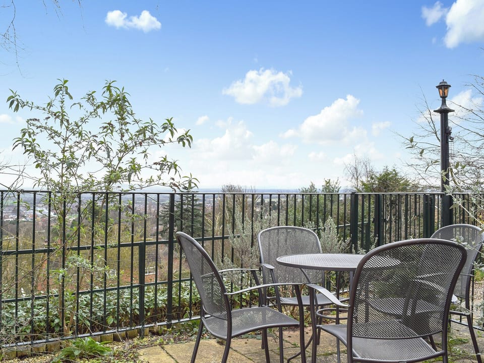 Sitting out area with stunning views | Valeview Cottage, Great Malvern